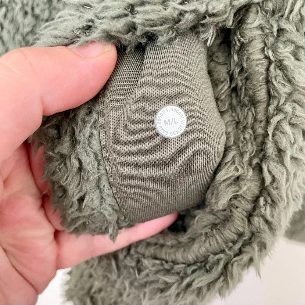 Lululemon 2020 Warm Restore Sherpa Pullover Army Green - Picture 8 of 10
